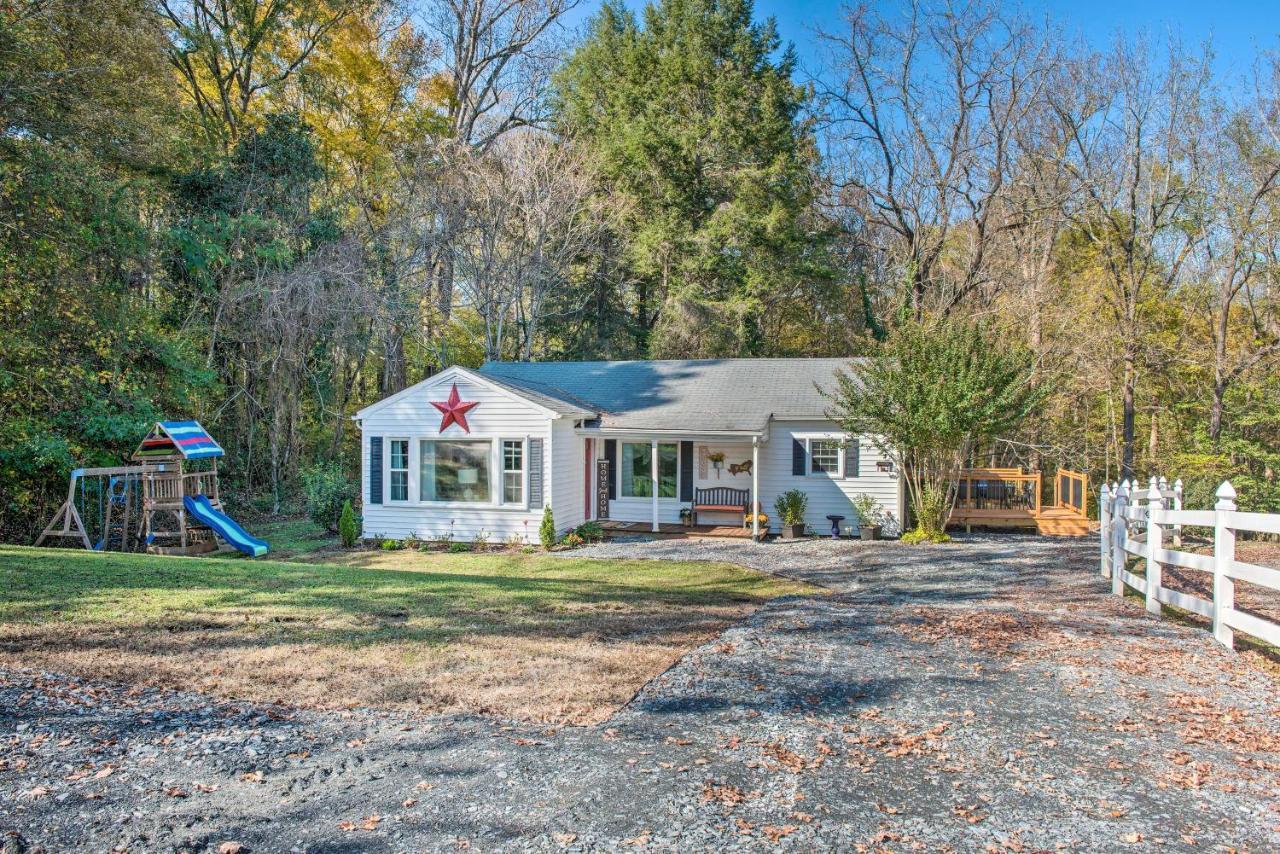 Peaceful Renovated Home With Deck On Half Acre! Asheboro Esterno foto