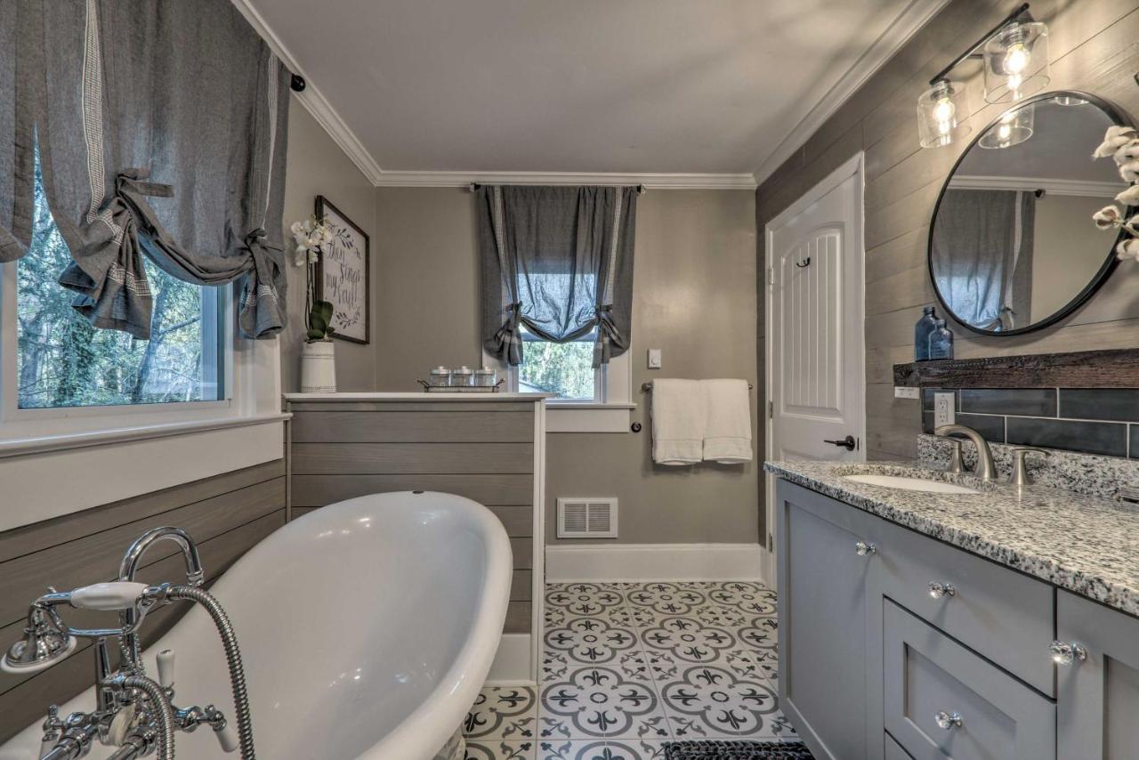 Peaceful Renovated Home With Deck On Half Acre! Asheboro Esterno foto