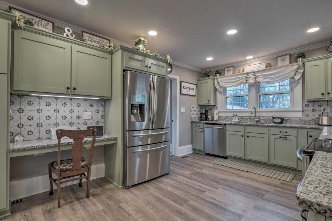 Peaceful Renovated Home With Deck On Half Acre! Asheboro Esterno foto